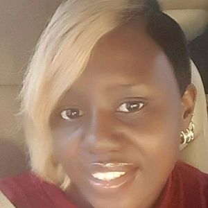 Meet your Posher, Cassandra